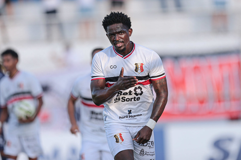 Israel, lateral do Santa Cruz/Rafael Melo/FPF