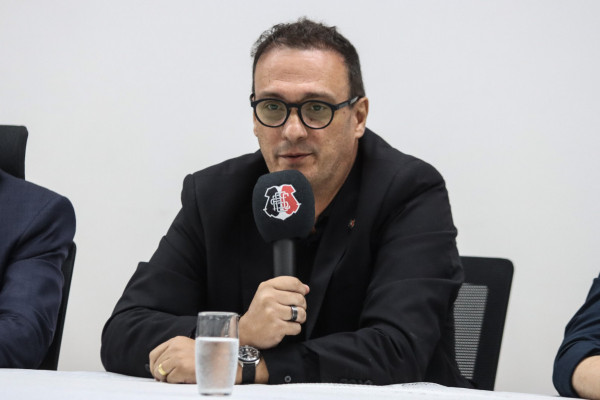 Alex Brasil, executivo de futebol do Santa Cruz
