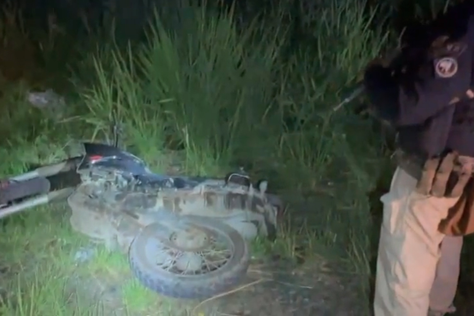 PRF prendeu assaltantes que usavam moto roubada na BR-101, no Ibura/DIVULGAÇÃO/PRF