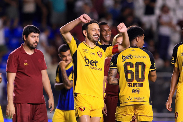 Yago Felipe, meio-campista do Sport