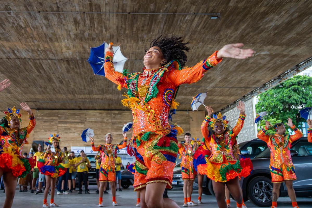 Apresnetação de frevo no lançamento do projeto  