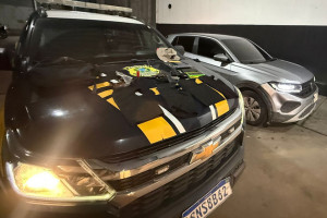 PRF recuperou carro roubado ap&oacute;s persegui&ccedil;&atilde;o em Boa Viagem 