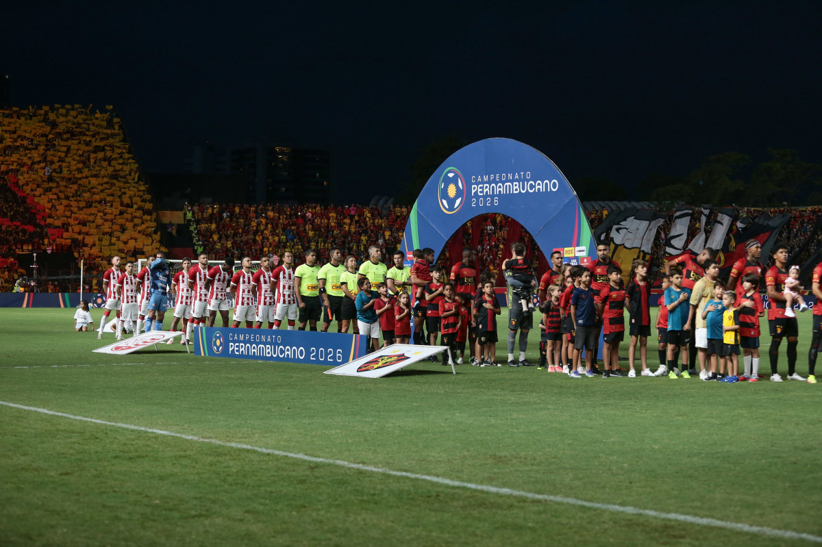 Jogadores de Náutico e Sport/Rafael Melo/FPF