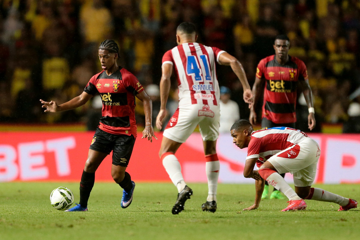 Ze Lucas, volante do Sport/Rafael Melo/FPF