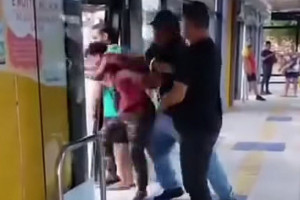 Jovem &eacute; agredido em esta&ccedil;&atilde;o de BRT em Camaragibe