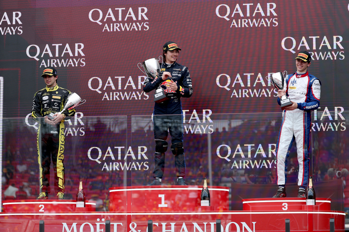 Rafael Câmara conquistou seu primeiro pódio na Fórmula 2 no GP da Austrália /Martin KEEP / AFP