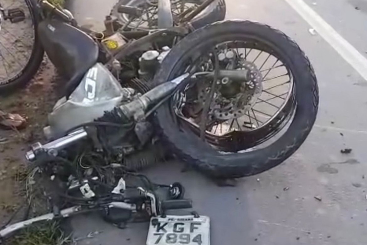Motociclista morre após colisão com ônibus  (Foto: Reprodução/Instagram)