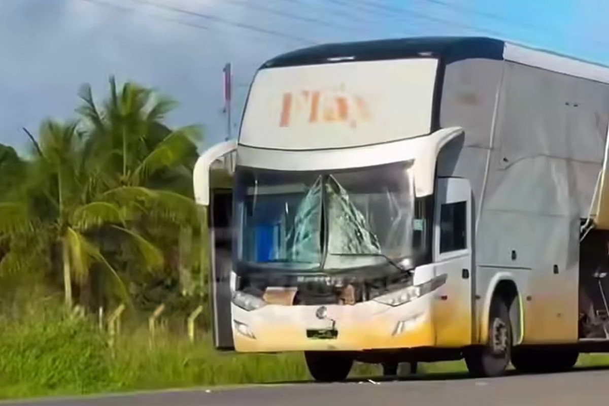 Ônibus da cantora Flay se envolve em acidente e deixa um morto/Foto: Reprodução/Instagram