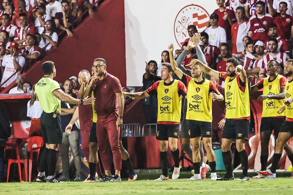 Roger Silva, técnico do Sport/Sandy James/DP Foto