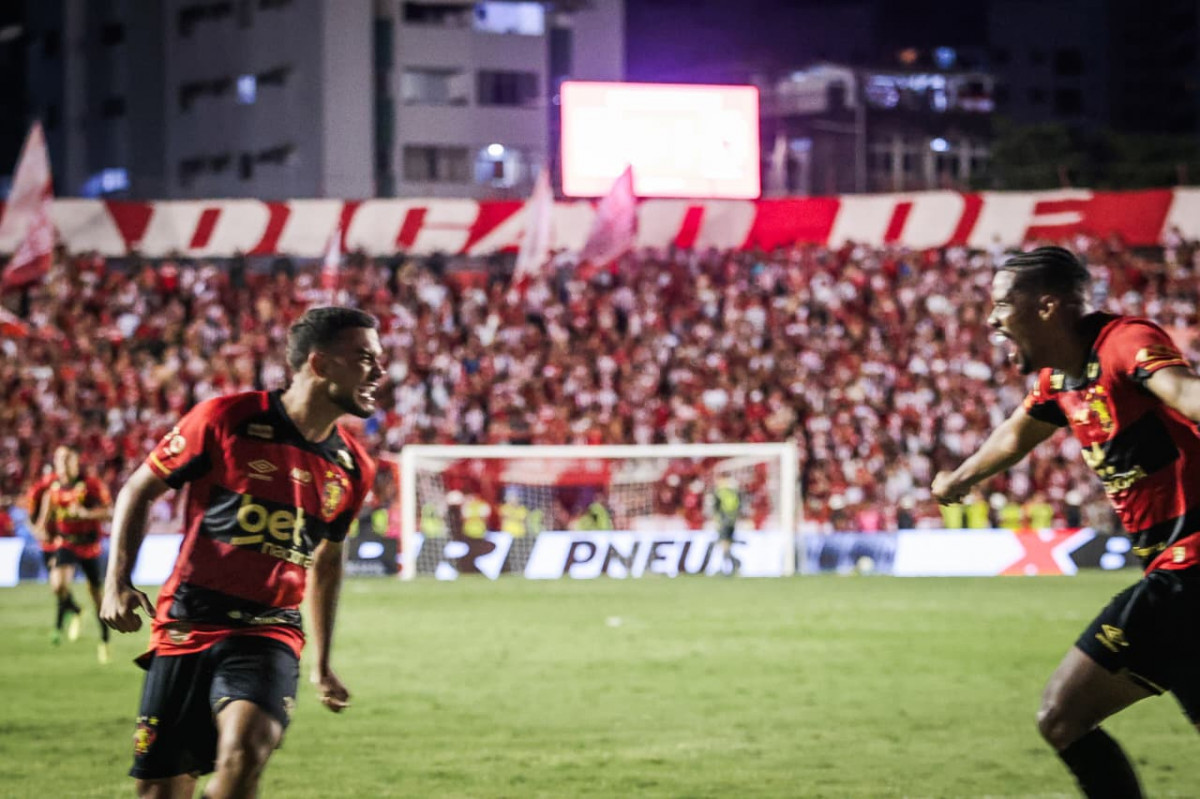 Zé Lucas, Pucci e Ajul representam a base campeã do Sport./Foto: Sandy James/DP Foto