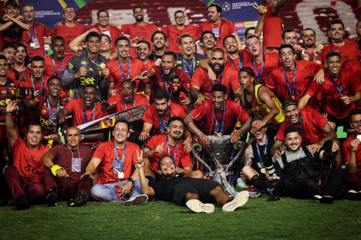 Sport comemora o tetracampeonato estadual /Sandy James/DP