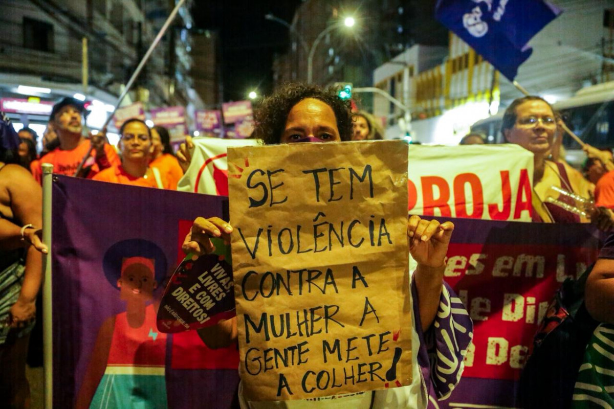 Mulheres pedem respeito e lutam contra violência em manifestação (Foto: Crysli Viana/DP Foto)