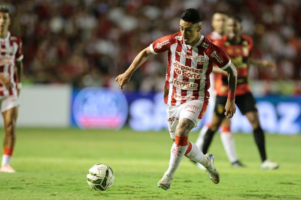 Dodô, meia do Náutico/Rafael Melo/FPF