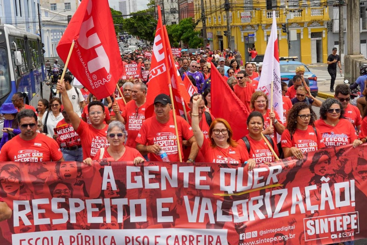 Trabalhadores em educação paralisam atividades e prometem manifestação nesta terça (10)
/Foto: Divulgação/Sintepe