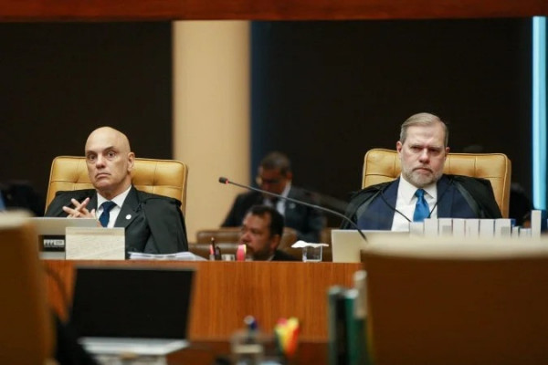 Mensagens mostram que dono do Master mantinha conversas com Moraes; e empreendimento da família de Toffoli tinha vínculo com fundos do banco  ((crédito: Victor Piemonte/STF))