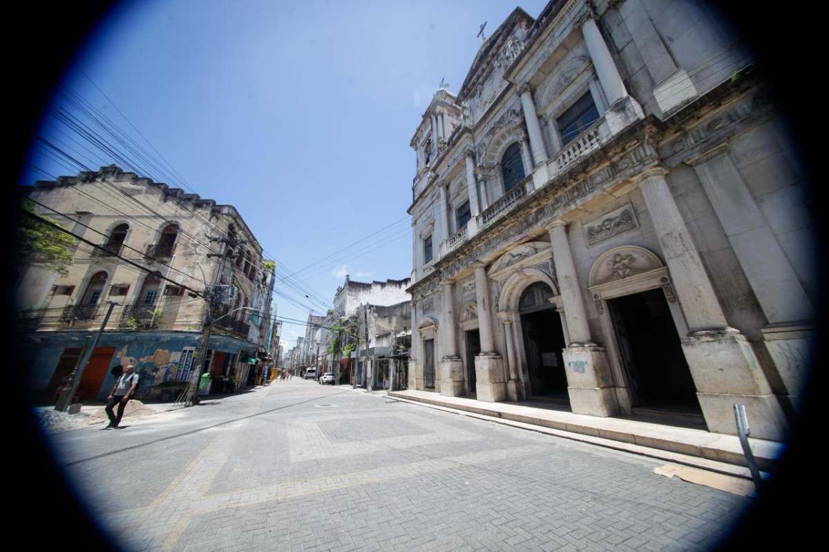 Rua Imperatriz Teresa Cristina (Marina Torres/DP Foto)
