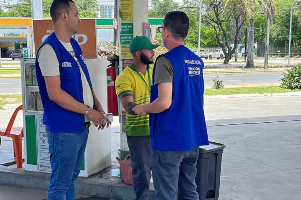 Procon autua 12 postos de gasolina em Recife (Reprodução)