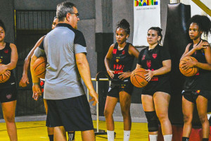 Jogadoras do Sport em treinamento