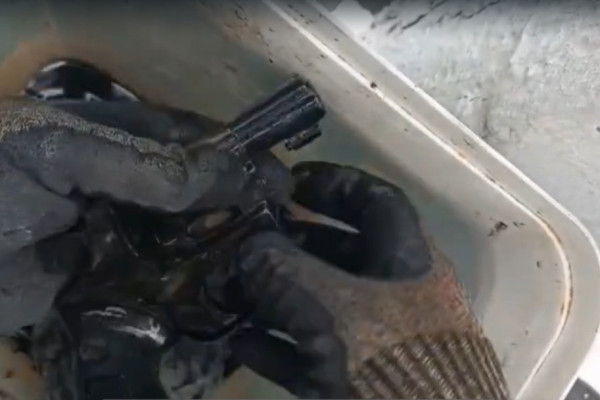 Armas foram entregues para a Polícia Federal (Foto: Reprodução)