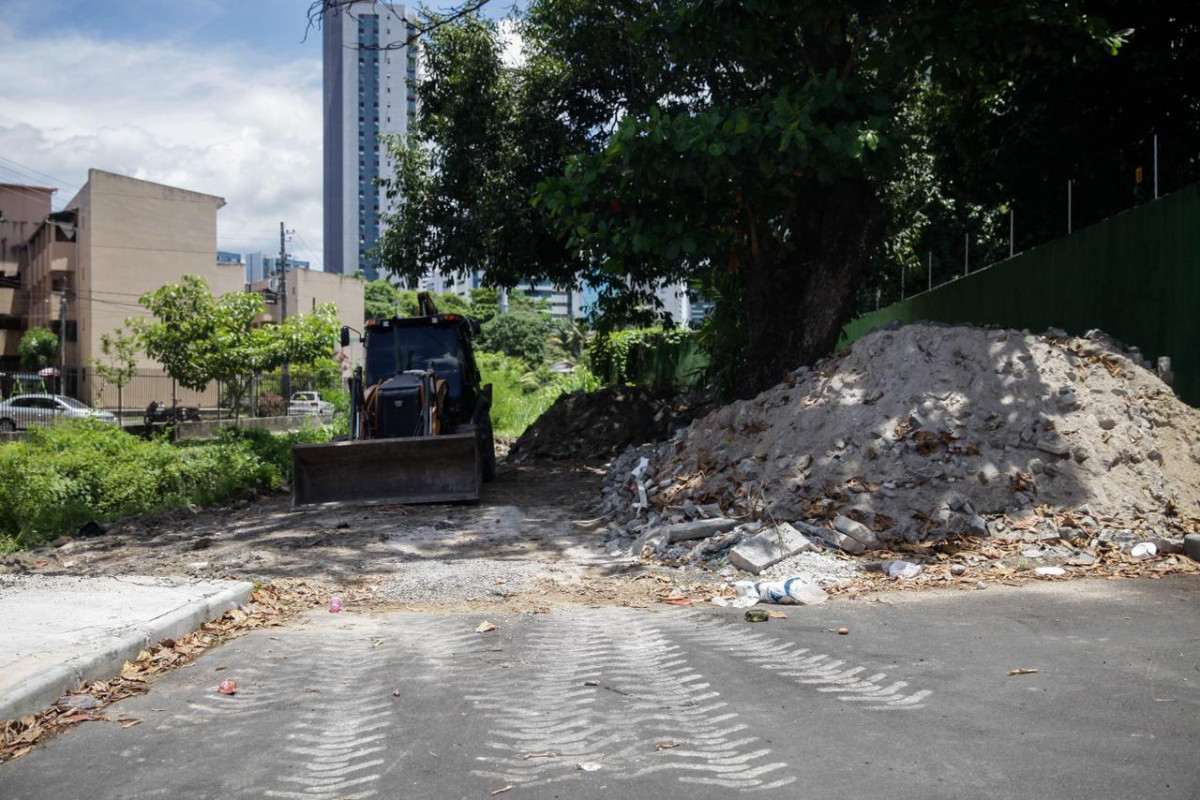 Abertura de nova rua se relaciona a ponte que prefeitura pretende construir na área (Marina Torres/DP Foto)