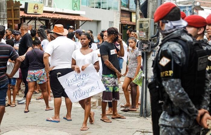 Moradores fizeram protesto após morte de criança em Porto de Galinhas /Foto: Arquivo/DP