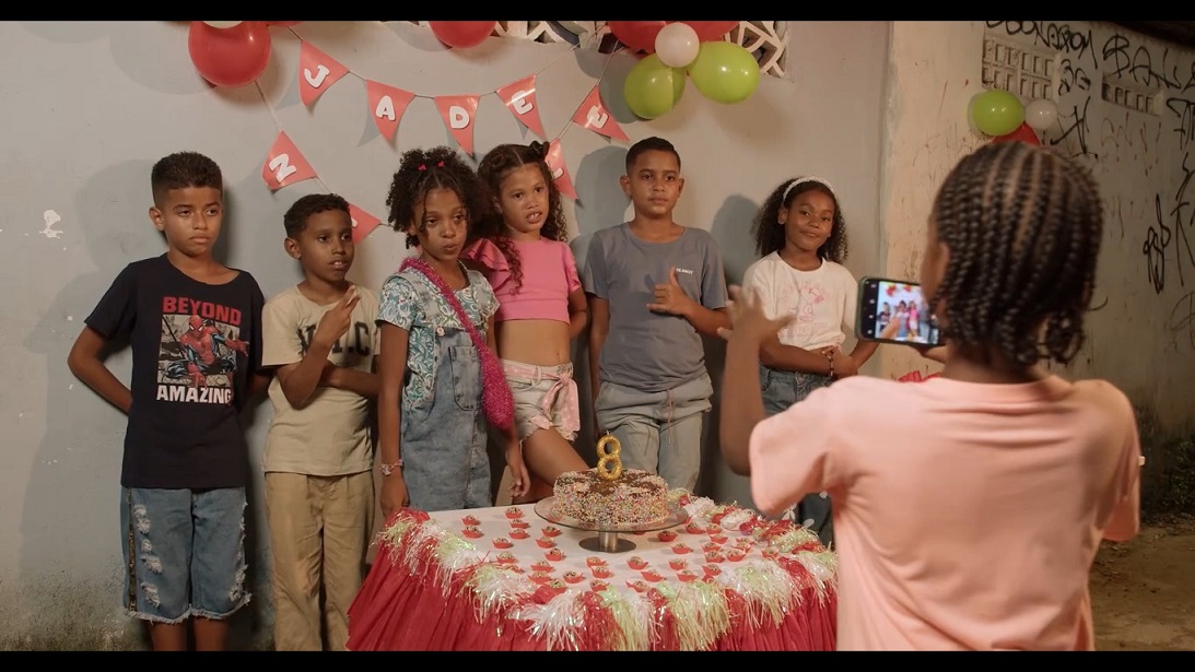 "Trincheiras", ficção, tem direção de Maria Clara Almeida e Lucas da Rocha (Foto: Reprodução)