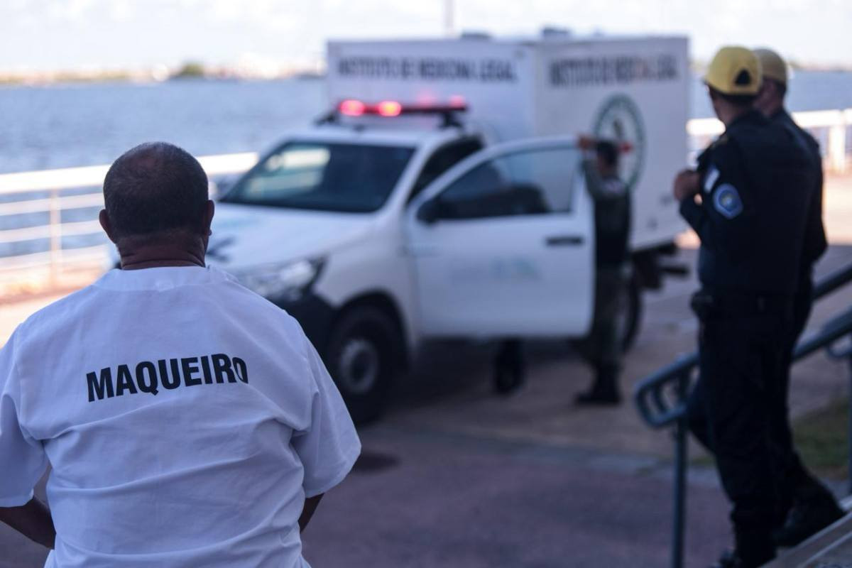 Polícia irá investigar caso sobre corpo encontrado em rio no Recife (Foto: Marina Torres/DP Foto)