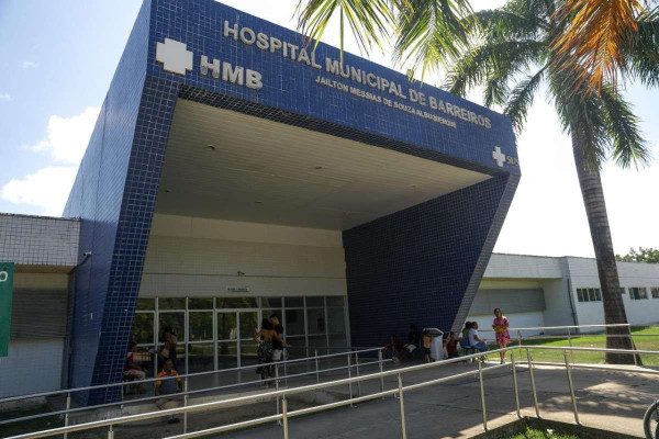 Hospital Municipal Jailton Messias De Souza Albuquerque, em Barreiros (Foto: Rafael Vieira/DP Foto)