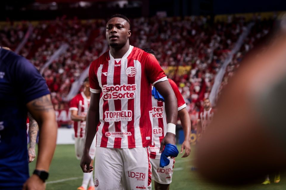 Samuel Otusanya, ex-atacante do Náutico/Sandy James / DP Foto