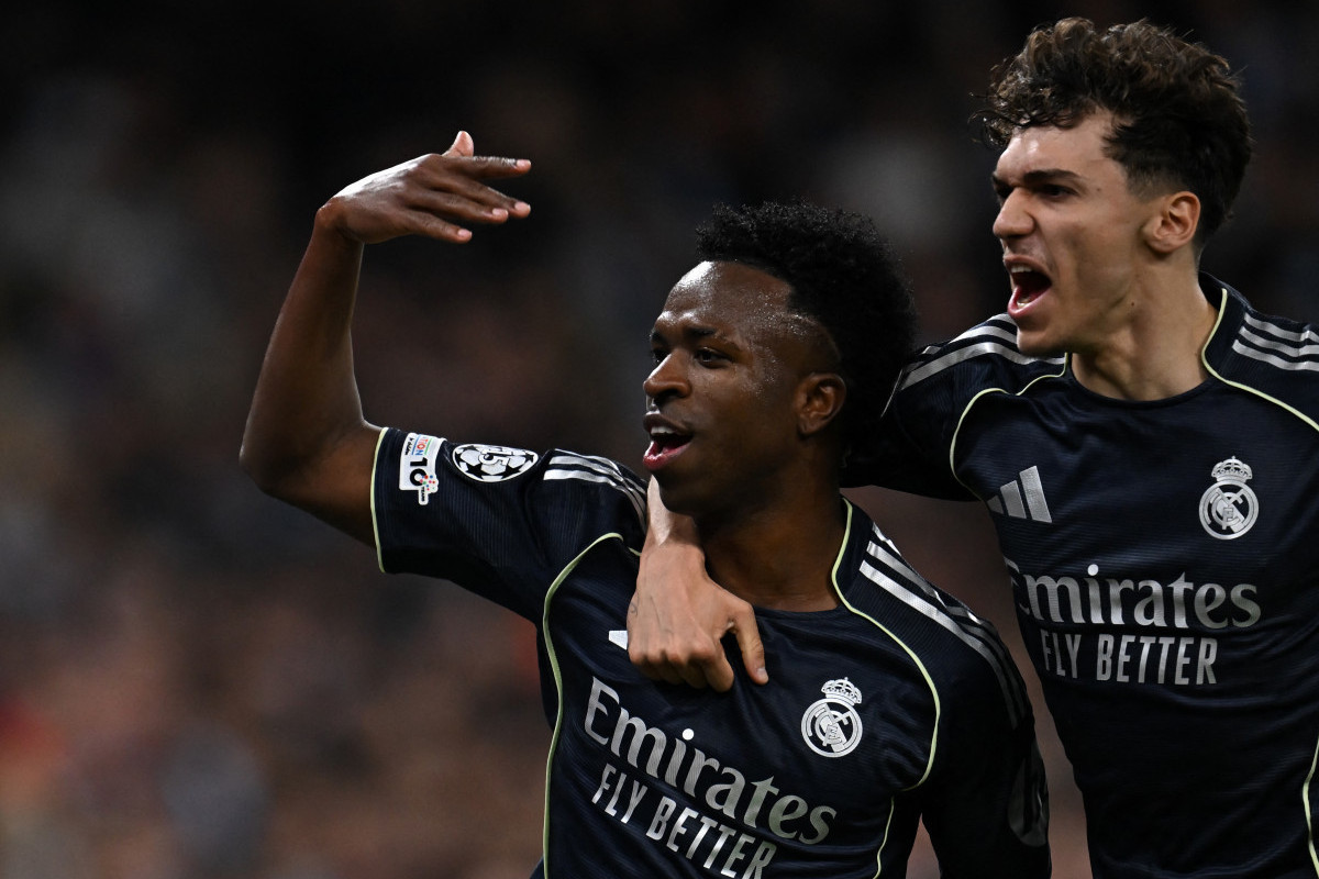 Vini Jr fez os dois gols do Real Madrid contra o Manchester City / PAUL ELLIS / AFP