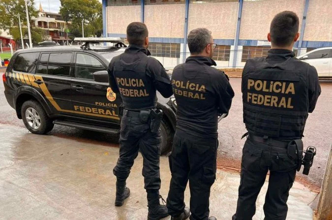 Policiais federais e auditores da CGU cumprem 19 mandados de busca e apreensão, dois mandados de prisão/PF/Divulgação
