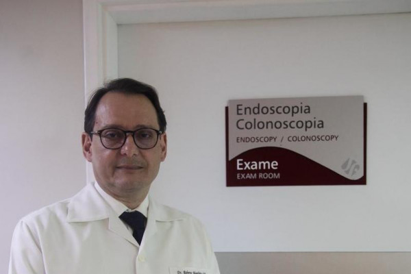 O seu tratamento é feito através da ação conjunta de antibióticos e medicações para diminuir a secreção ácida do estômago/Marina Torres/DP Foto