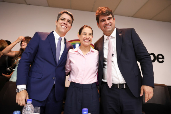 Posse de Pedro Freitas como presidente da Amupe (Foto: Lu Rocha/ Amupe)