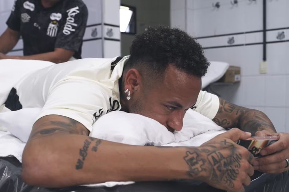 Neymar acompanhando a convocação da Seleção Brasileira/Reprodução/YouTube