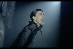 Com carreira consolidada na internet, Thai de Melo estrela mon&oacute;logo em sua estreia na dramaturgia