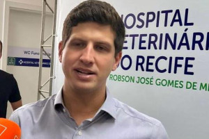 "N&atilde;o acho ruim ser lulista", diz Jo&atilde;o Campos sobre chapa