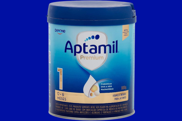 Fórmula infantil para lactentes Aptamil Premium 1 - 800g, produzida pela Danone./Divulgação