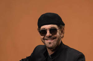 Depois de se apresentar no Recife, o artista se prepara para seguir com a turn&ecirc; para Macei&oacute; (28/03) e Jo&atilde;o Pessoa (18/04)