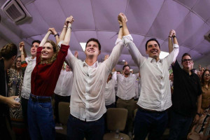 An&uacute;ncio da pr&eacute;-candidatura de Jo&atilde;o Campos ao governo de Pernambuco.