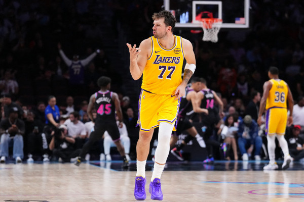 Os 14,8 segundos que ligam os 60 pontos de Luka Don?i? pelos Lakers ao último jogo de Kobe Bryant. 