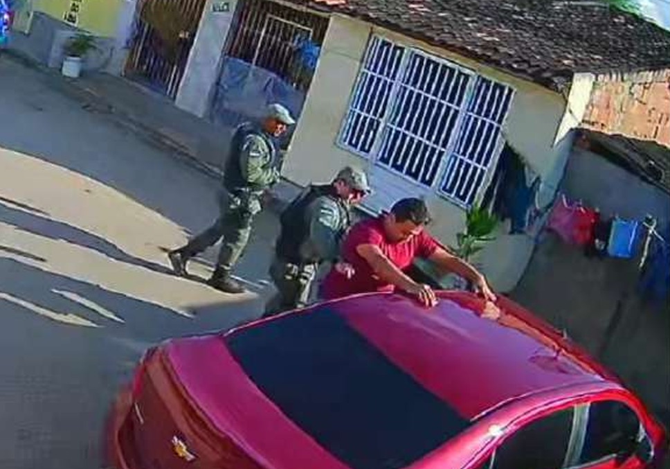 Homem recebeu um soco na região do tórax./Foto: Reprodução/Google Street View