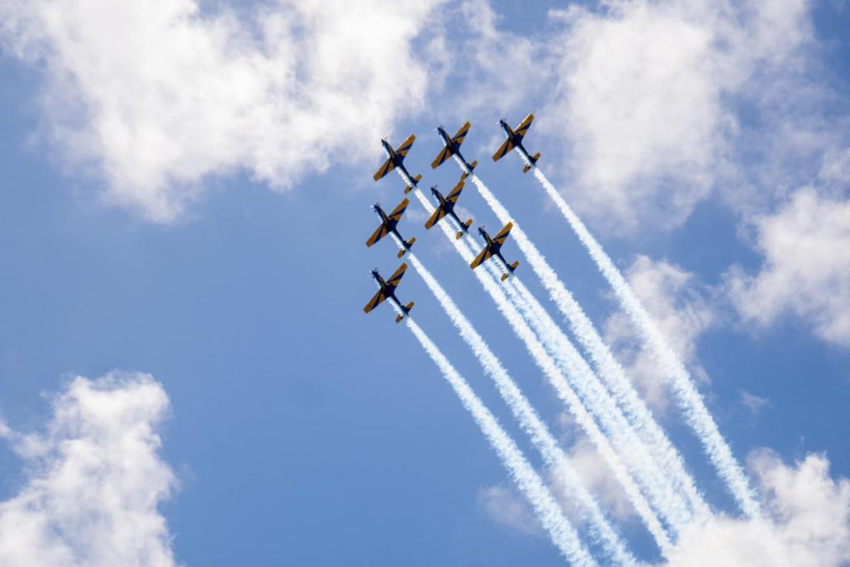 A esquadrilha da Fumaça contou com a narração de um integrante das Forças Aéreas./Francisco Silva/DP Foto
