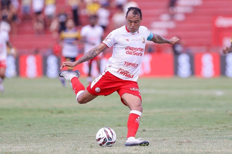 Vinícius, atacante e capitão do Náutico/Rafael Vieira / CNC