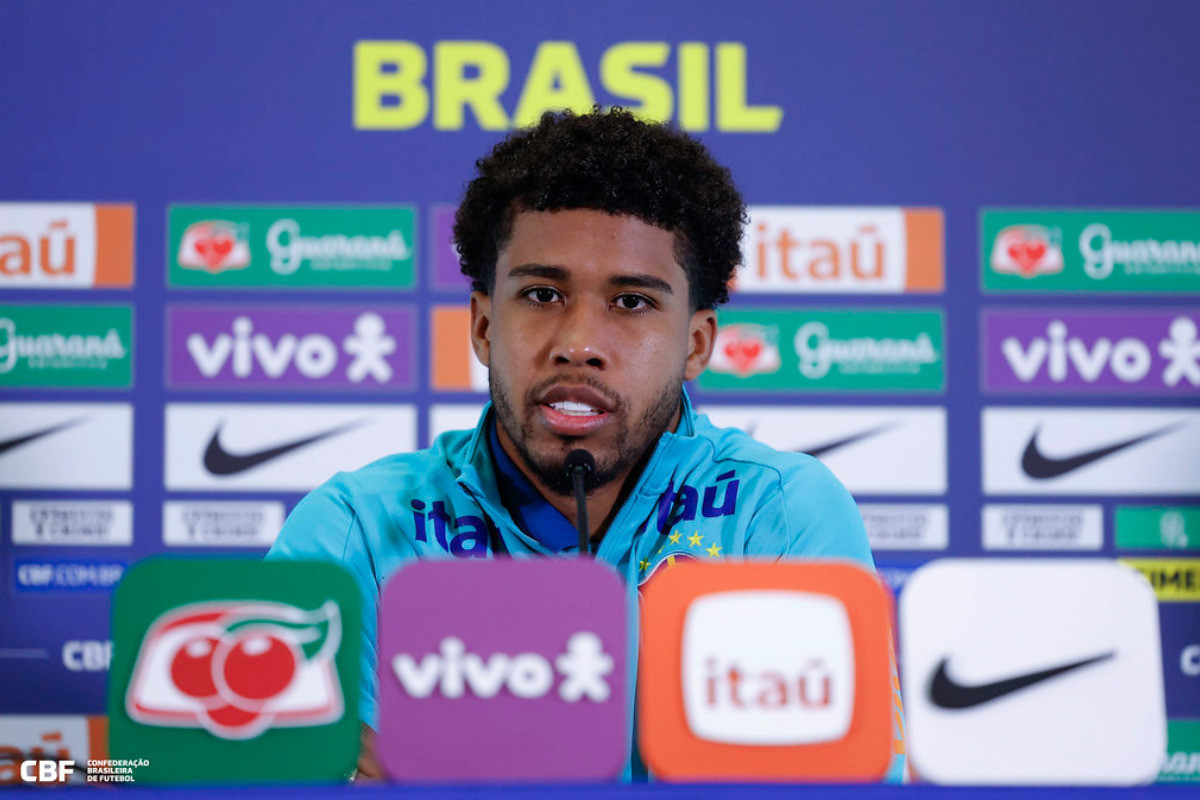 Andrey Santos é o preferido para jogar com Casemiro no meio de campo.  (Foto: Rafael Ribeiro/CBF)