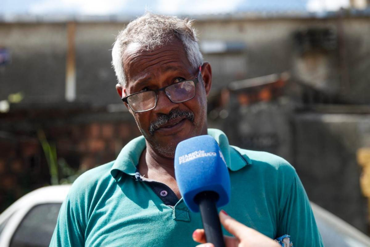 Isaque Antônio, de 57 anos, mora na localidade há mais de uma década (Foto: Marina Torres/DP Foto)