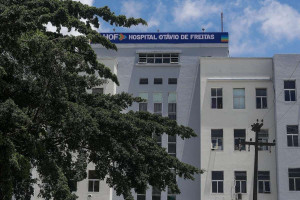 Entrega do Hospital Ot&aacute;vio de Freitas