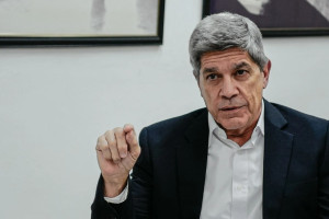Vice-ministro das Rela&ccedil;&otilde;es Exteriores de Cuba, Carlos Fern&aacute;ndez de Coss&iacute;o
