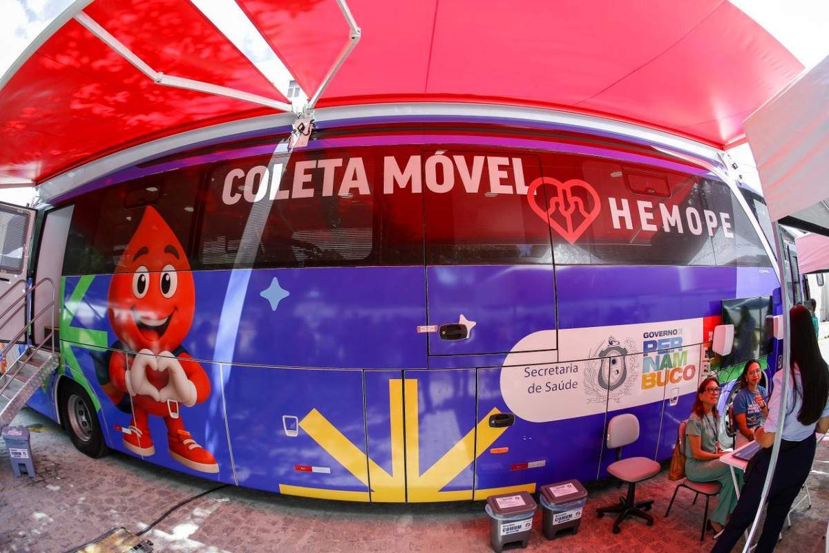 Unidade móvel do Hemope (Foto: Rafael Vieira/DP)