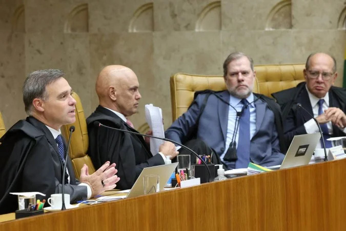 Caso a decisão de Mendonça (primeiro à esquerda) seja confirmada, a CPMI ganha novo prazo para continuar as investigações/LUIZ SILVEIRA/STF