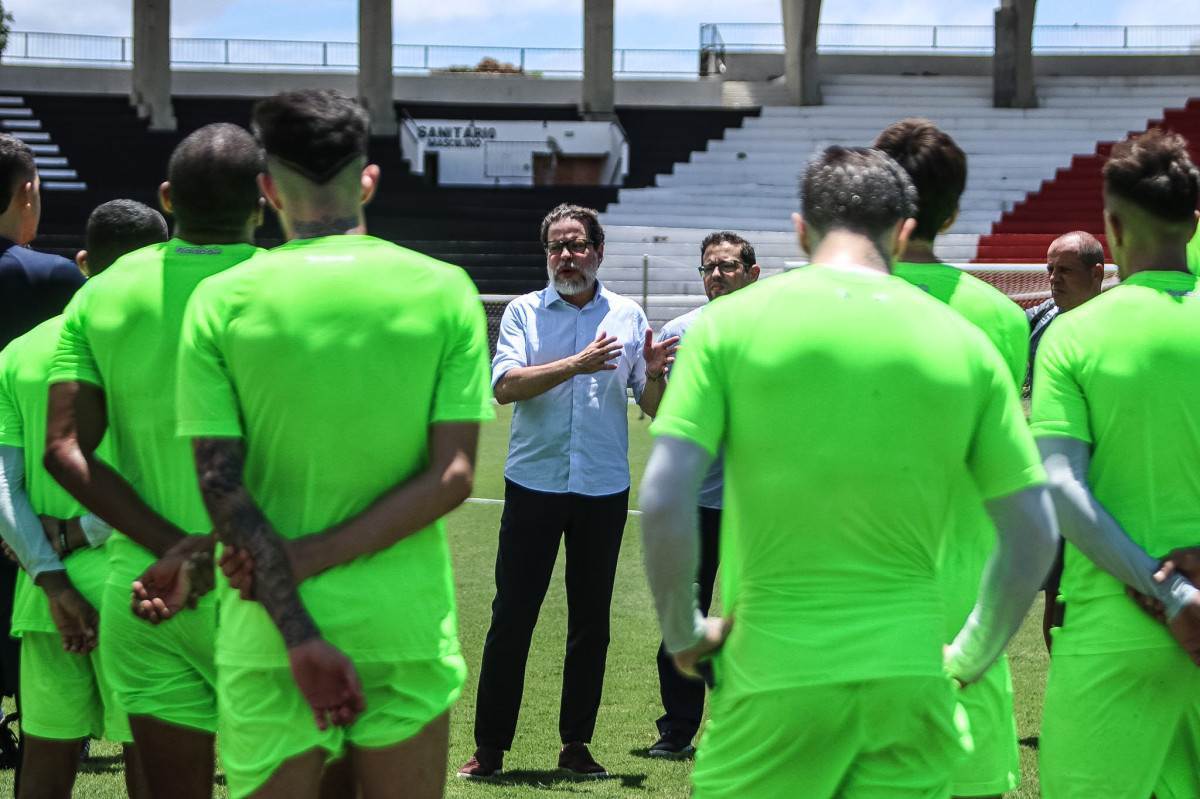 Presidente Bruno Rodrigues conversou com os jogadores/Evelyn Victoria/Santa Cruz